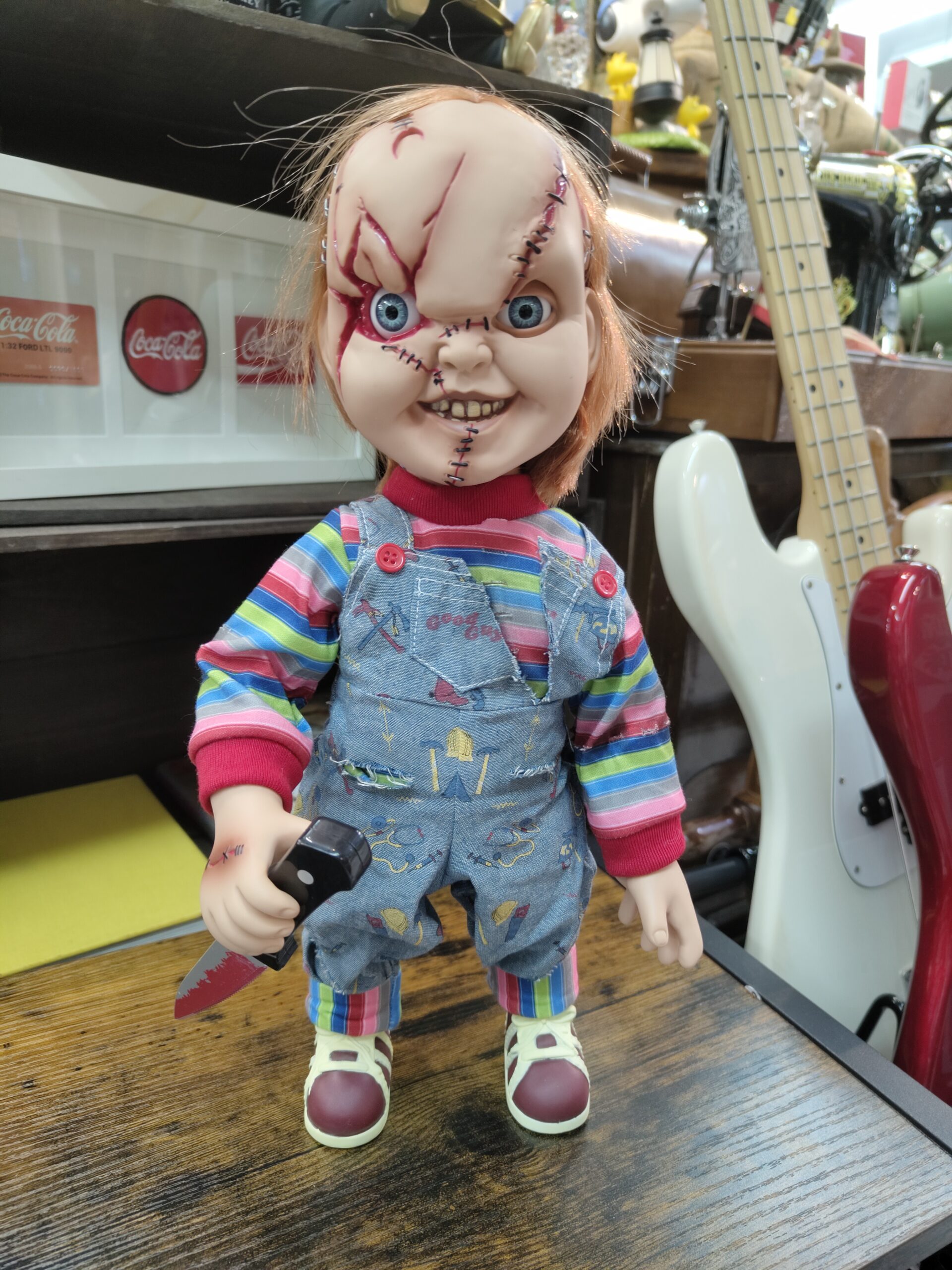 CHUCKY フィギュア BRIDE OF CHUCKY メズコ Mezco Amazon.co.jp: Child's Play Bride of Chucky Tiffany Talking Mega